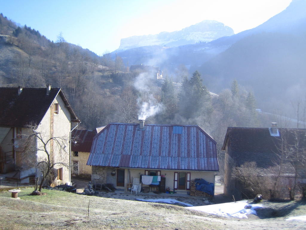 La Chouette à l'heure du Pinson Saint-Pierre-d'Entremont (Savoie) Exterior foto